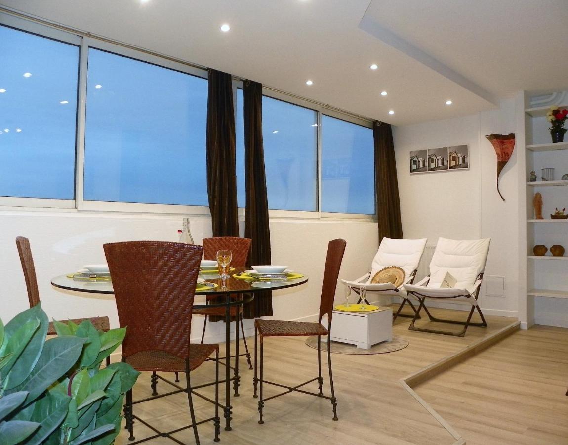 5 appartements indépendants situés à mi-chemin entre le Vieux Port et le Pont de l île de Ré La Rochelle  Esterno foto