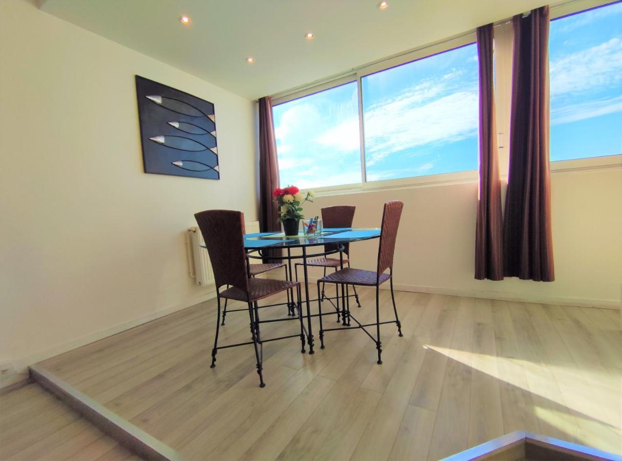5 appartements indépendants situés à mi-chemin entre le Vieux Port et le Pont de l île de Ré La Rochelle  Esterno foto