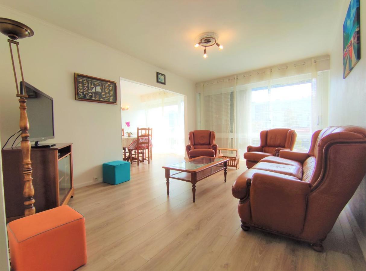 5 appartements indépendants situés à mi-chemin entre le Vieux Port et le Pont de l île de Ré La Rochelle  Esterno foto