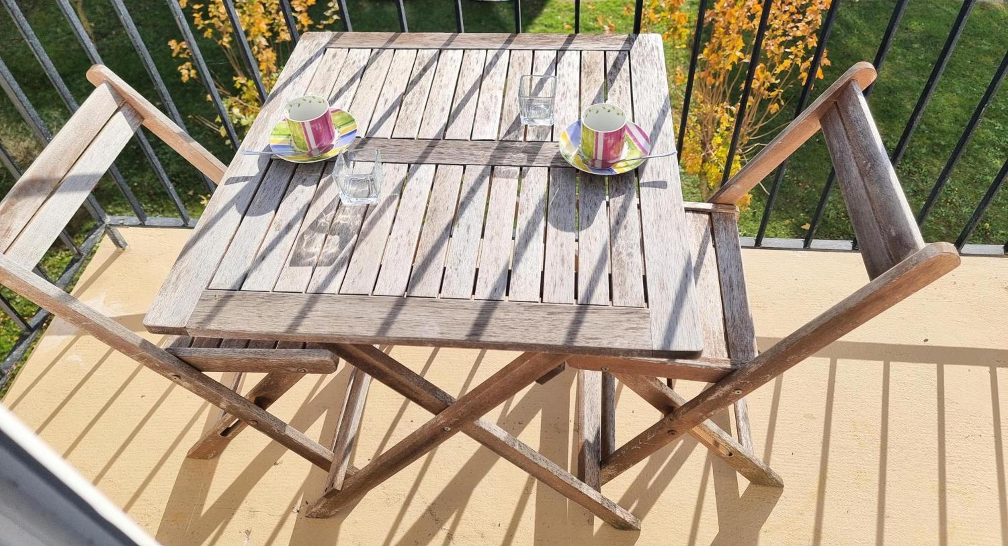 5 appartements indépendants situés à mi-chemin entre le Vieux Port et le Pont de l île de Ré La Rochelle  Esterno foto